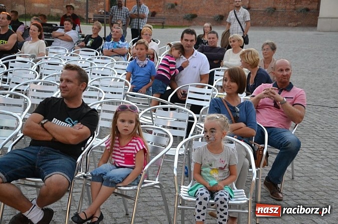 Zdjęcie w galerii na portalu naszraciborz.pl: Narodowe Czytanie Fredry - Zamek Piastowski wiadomości z regionu