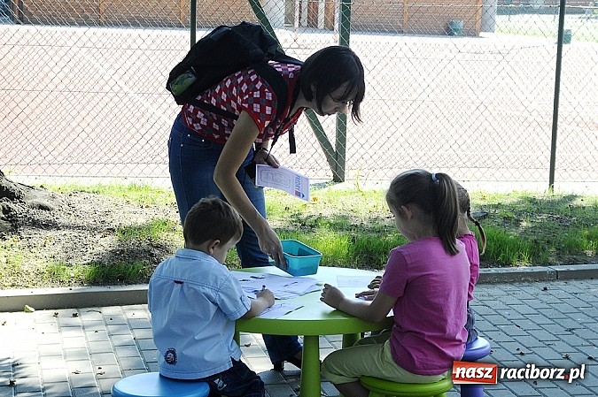Zdjęcie w galerii na portalu naszraciborz.pl: Zemsta w bibliotece, czyli Narodowe Czytanie wiadomości z regionu