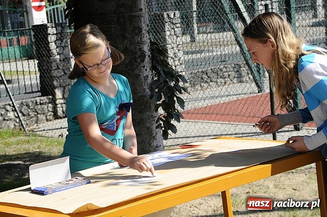 Zdjęcie w galerii na portalu naszraciborz.pl: Zemsta w bibliotece, czyli Narodowe Czytanie wiadomości z regionu
