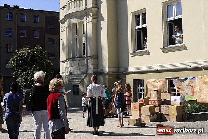 Zdjęcie w galerii na portalu naszraciborz.pl: Zemsta w bibliotece, czyli Narodowe Czytanie wiadomości z regionu
