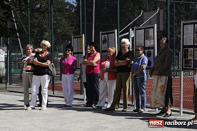 Zdjęcie w galerii na portalu naszraciborz.pl: Zemsta w bibliotece, czyli Narodowe Czytanie wiadomości z regionu