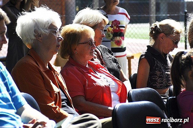 Zdjęcie w galerii na portalu naszraciborz.pl: Zemsta w bibliotece, czyli Narodowe Czytanie wiadomości z regionu