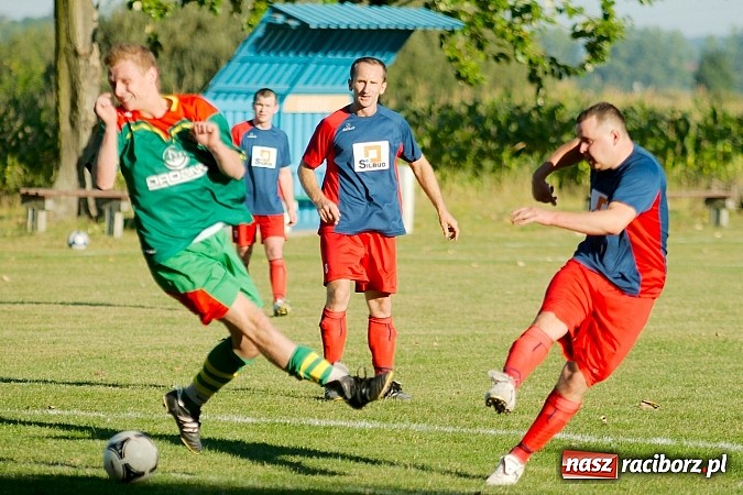 Zdjęcie w galerii na portalu naszraciborz.pl: Nerwowo w Nieboczowach. Gospodarze górą nad Wojnowicami wiadomości z regionu