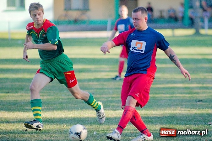 Zdjęcie w galerii na portalu naszraciborz.pl: Nerwowo w Nieboczowach. Gospodarze górą nad Wojnowicami wiadomości z regionu
