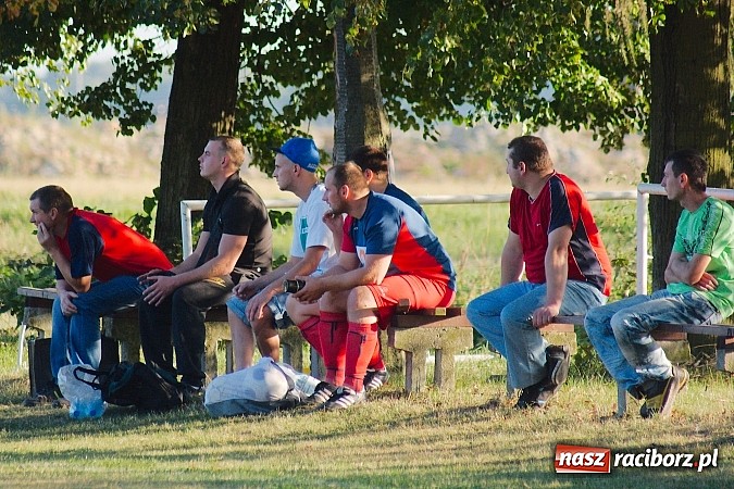 Zdjęcie w galerii na portalu naszraciborz.pl: Nerwowo w Nieboczowach. Gospodarze górą nad Wojnowicami wiadomości z regionu