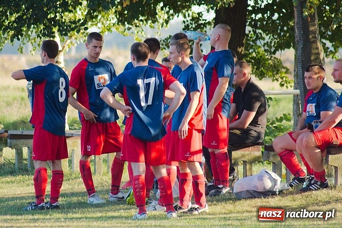 Zdjęcie w galerii na portalu naszraciborz.pl: Nerwowo w Nieboczowach. Gospodarze górą nad Wojnowicami wiadomości z regionu
