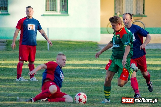 Zdjęcie w galerii na portalu naszraciborz.pl: Nerwowo w Nieboczowach. Gospodarze górą nad Wojnowicami wiadomości z regionu