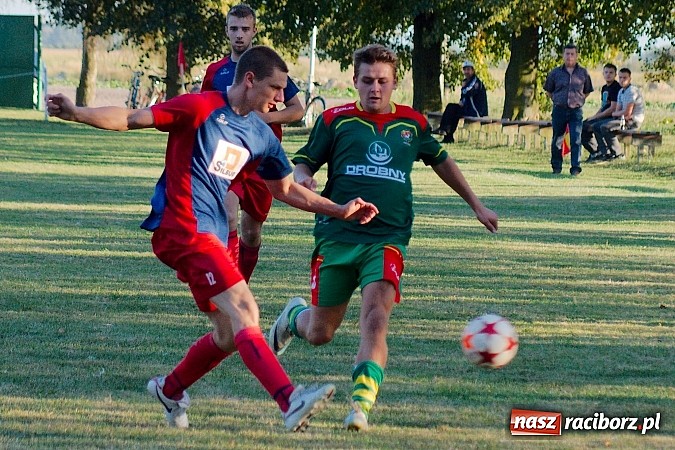 Zdjęcie w galerii na portalu naszraciborz.pl: Nerwowo w Nieboczowach. Gospodarze górą nad Wojnowicami wiadomości z regionu