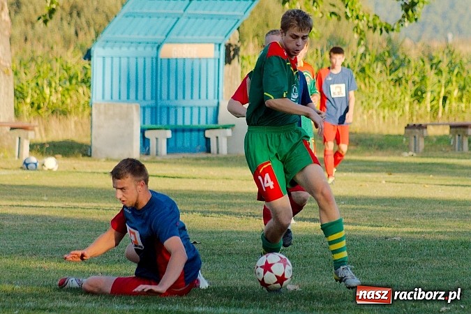 Zdjęcie w galerii na portalu naszraciborz.pl: Nerwowo w Nieboczowach. Gospodarze górą nad Wojnowicami wiadomości z regionu