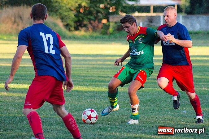 Zdjęcie w galerii na portalu naszraciborz.pl: Nerwowo w Nieboczowach. Gospodarze górą nad Wojnowicami wiadomości z regionu