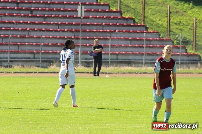 Zdjęcie w galerii na portalu naszraciborz.pl: Siedem bramek unitek na Zamkowej wiadomości z regionu