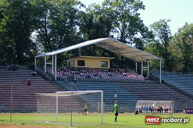 Zdjęcie w galerii na portalu naszraciborz.pl: Siedem bramek unitek na Zamkowej wiadomości z regionu