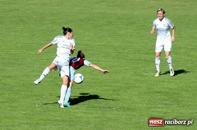 Zdjęcie w galerii na portalu naszraciborz.pl: Siedem bramek unitek na Zamkowej wiadomości z regionu