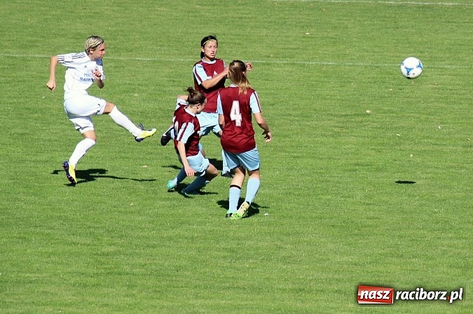 Zdjęcie w galerii na portalu naszraciborz.pl: Siedem bramek unitek na Zamkowej wiadomości z regionu
