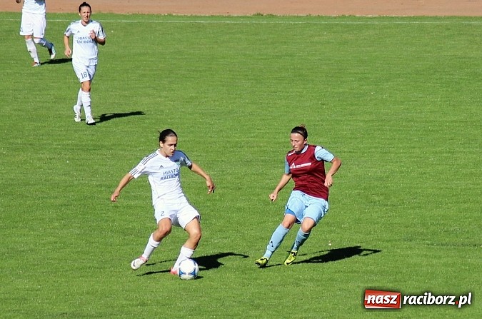 Zdjęcie w galerii na portalu naszraciborz.pl: Siedem bramek unitek na Zamkowej wiadomości z regionu