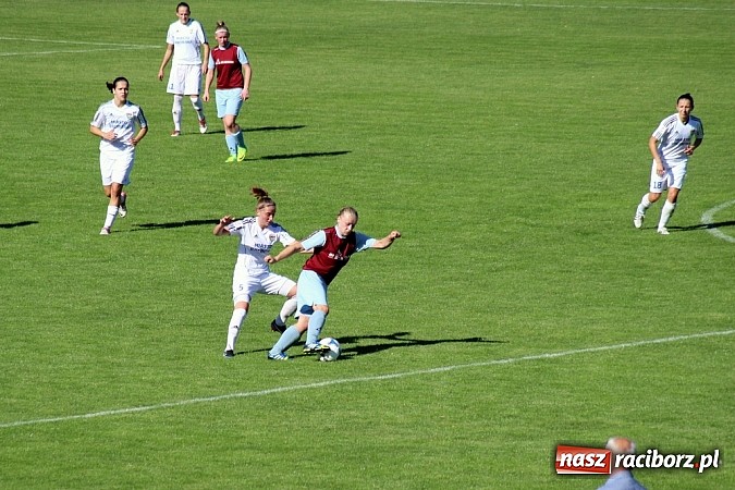 Zdjęcie w galerii na portalu naszraciborz.pl: Siedem bramek unitek na Zamkowej wiadomości z regionu