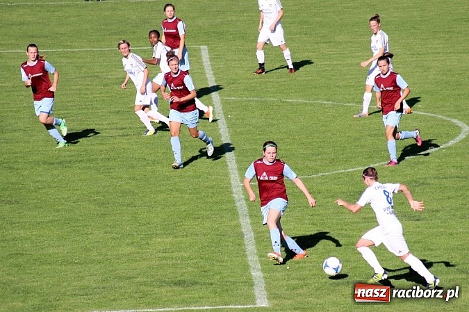 Zdjęcie w galerii na portalu naszraciborz.pl: Siedem bramek unitek na Zamkowej wiadomości z regionu