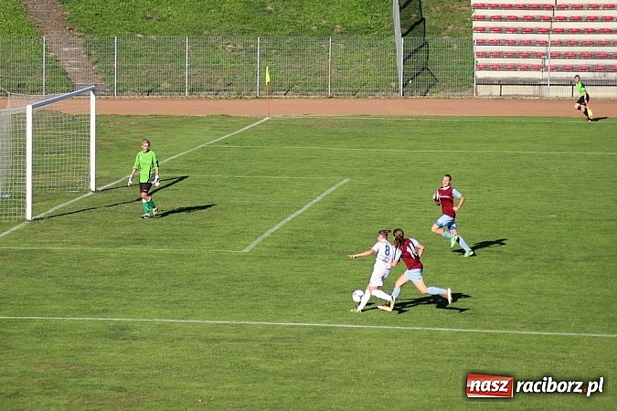 Zdjęcie w galerii na portalu naszraciborz.pl: Siedem bramek unitek na Zamkowej wiadomości z regionu