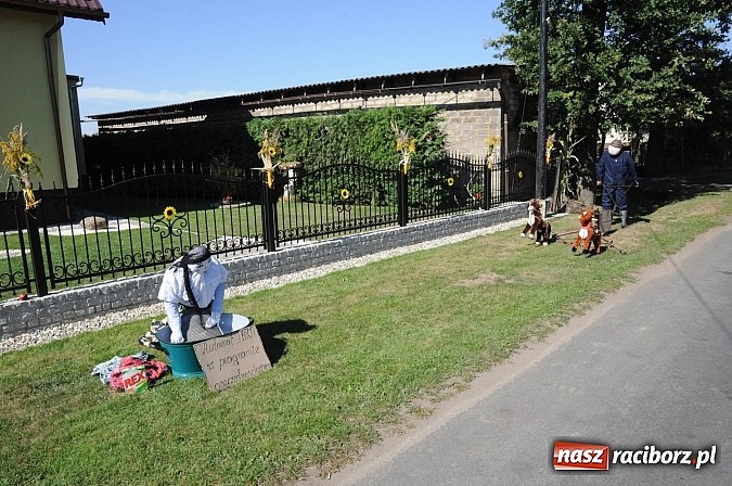 Zdjęcie w galerii na portalu naszraciborz.pl: Dożynki gminne Kuźni Raciborskiej - mała Ruda z wielkim korowodem wiadomości z regionu