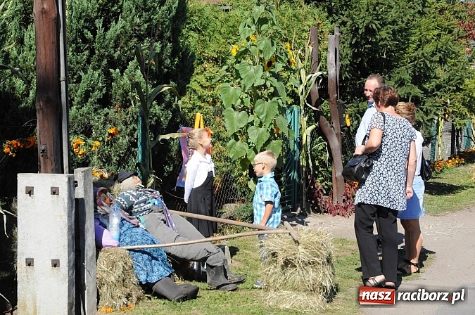 Zdjęcie w galerii na portalu naszraciborz.pl: Dożynki gminne Kuźni Raciborskiej - mała Ruda z wielkim korowodem wiadomości z regionu