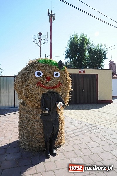Zdjęcie w galerii na portalu naszraciborz.pl: Dożynki gminne Kuźni Raciborskiej - mała Ruda z wielkim korowodem wiadomości z regionu