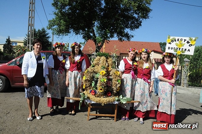 Zdjęcie w galerii na portalu naszraciborz.pl: Dożynki gminne Kuźni Raciborskiej - mała Ruda z wielkim korowodem wiadomości z regionu
