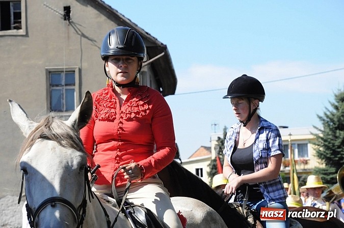 Zdjęcie w galerii na portalu naszraciborz.pl: Dożynki gminne Kuźni Raciborskiej - mała Ruda z wielkim korowodem wiadomości z regionu