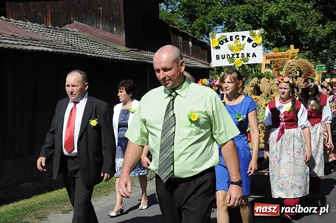 Zdjęcie w galerii na portalu naszraciborz.pl: Dożynki gminne Kuźni Raciborskiej - mała Ruda z wielkim korowodem wiadomości z regionu