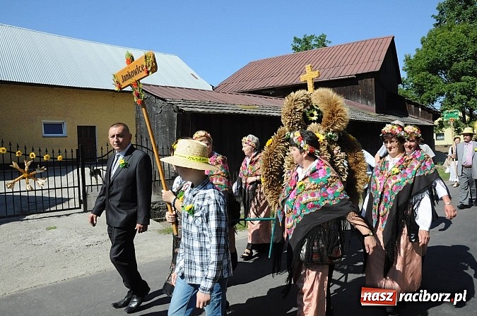 Zdjęcie w galerii na portalu naszraciborz.pl: Dożynki gminne Kuźni Raciborskiej - mała Ruda z wielkim korowodem wiadomości z regionu