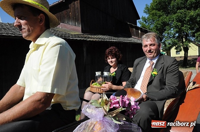 Zdjęcie w galerii na portalu naszraciborz.pl: Dożynki gminne Kuźni Raciborskiej - mała Ruda z wielkim korowodem wiadomości z regionu