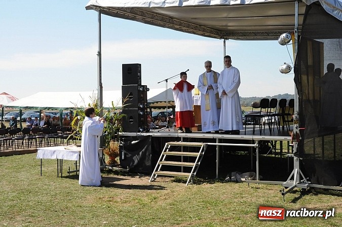 Zdjęcie w galerii na portalu naszraciborz.pl: Dożynki gminne Kuźni Raciborskiej - mała Ruda z wielkim korowodem wiadomości z regionu