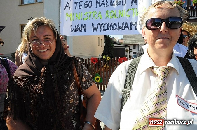 Zdjęcie w galerii na portalu naszraciborz.pl: Dożynki Gminy Krzyżanowice - gigantyczny korowód w Bolesławiu wiadomości z regionu