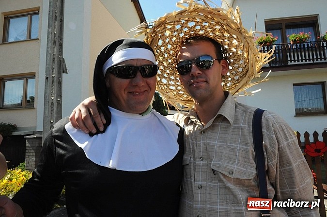 Zdjęcie w galerii na portalu naszraciborz.pl: Dożynki Gminy Krzyżanowice - gigantyczny korowód w Bolesławiu wiadomości z regionu