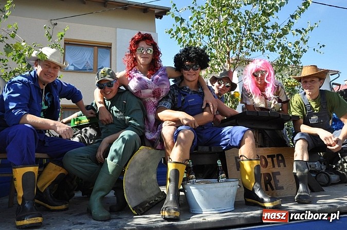 Zdjęcie w galerii na portalu naszraciborz.pl: Dożynki Gminy Krzyżanowice - gigantyczny korowód w Bolesławiu wiadomości z regionu