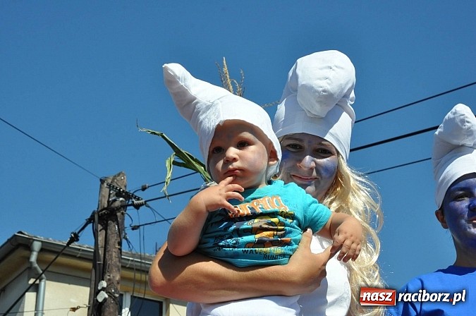 Zdjęcie w galerii na portalu naszraciborz.pl: Dożynki Gminy Krzyżanowice - gigantyczny korowód w Bolesławiu wiadomości z regionu