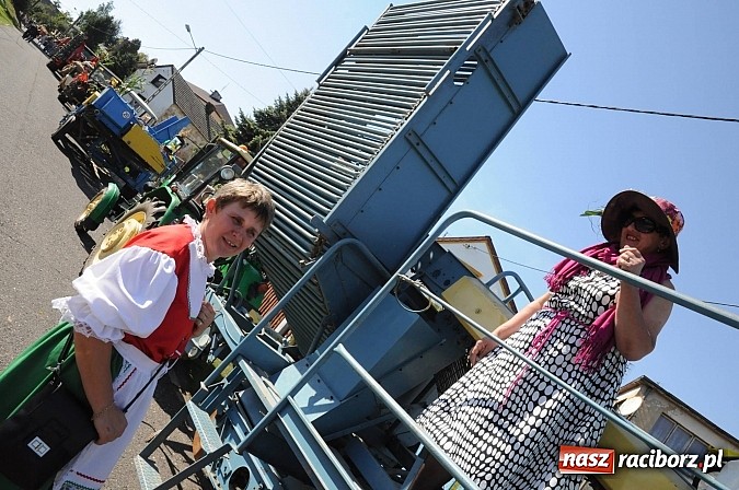 Zdjęcie w galerii na portalu naszraciborz.pl: Dożynki Gminy Krzyżanowice - gigantyczny korowód w Bolesławiu wiadomości z regionu