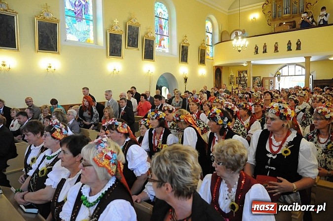 Zdjęcie w galerii na portalu naszraciborz.pl: Dożynki Gminy Krzyżanowice - gigantyczny korowód w Bolesławiu wiadomości z regionu