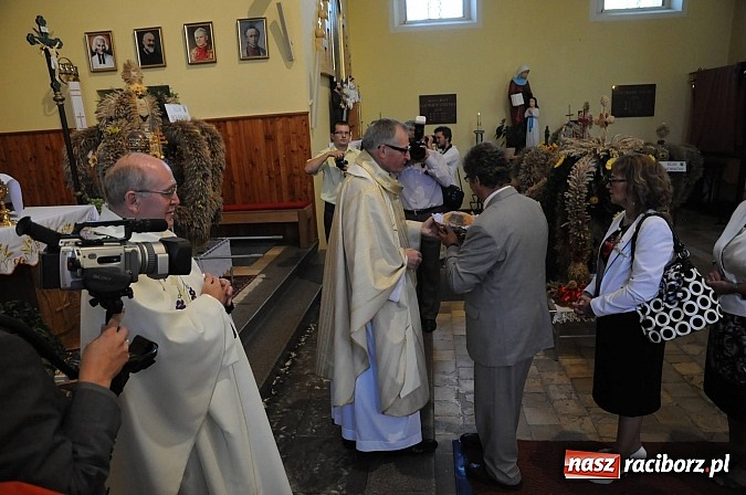Zdjęcie w galerii na portalu naszraciborz.pl: Dożynki Gminy Krzyżanowice - gigantyczny korowód w Bolesławiu wiadomości z regionu