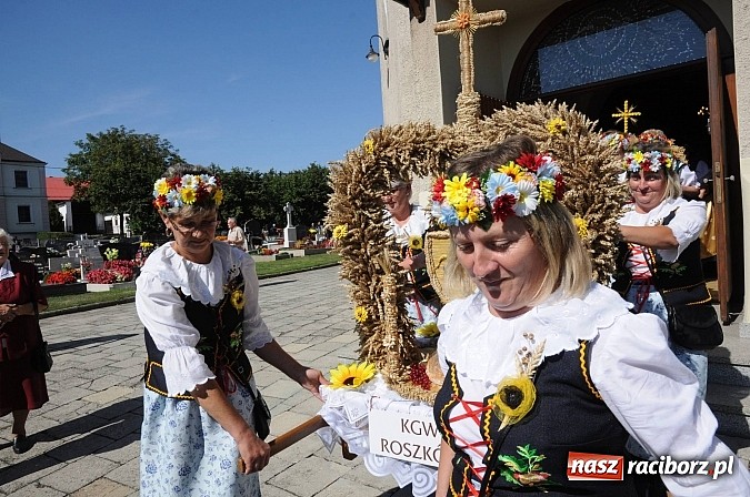 Zdjęcie w galerii na portalu naszraciborz.pl: Dożynki Gminy Krzyżanowice - gigantyczny korowód w Bolesławiu wiadomości z regionu