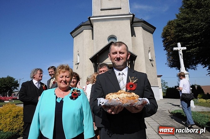 Zdjęcie w galerii na portalu naszraciborz.pl: Dożynki Gminy Krzyżanowice - gigantyczny korowód w Bolesławiu wiadomości z regionu