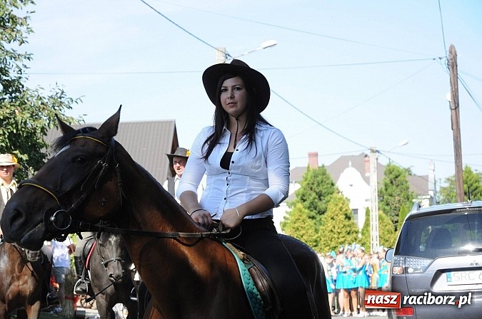 Zdjęcie w galerii na portalu naszraciborz.pl: Dożynki Gminy Krzyżanowice - gigantyczny korowód w Bolesławiu wiadomości z regionu