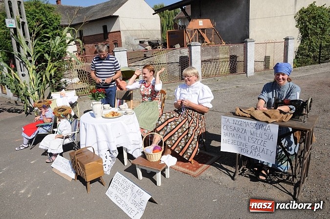 Zdjęcie w galerii na portalu naszraciborz.pl: Dożynki Gminy Krzyżanowice - gigantyczny korowód w Bolesławiu wiadomości z regionu