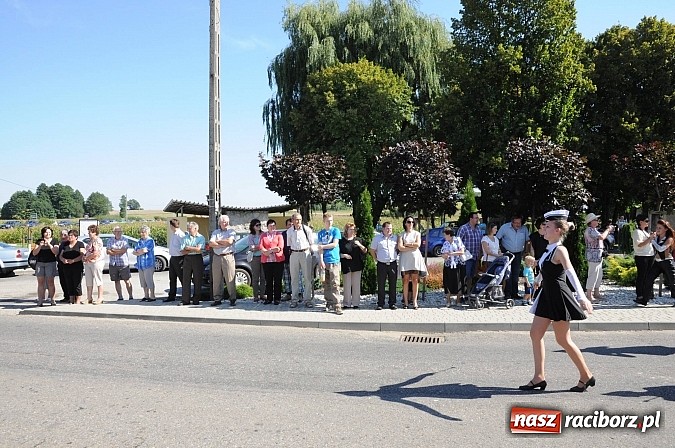 Zdjęcie w galerii na portalu naszraciborz.pl: Dożynki Gminy Krzyżanowice - gigantyczny korowód w Bolesławiu wiadomości z regionu