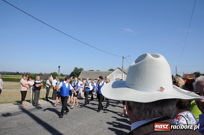 Zdjęcie w galerii na portalu naszraciborz.pl: Dożynki Gminy Krzyżanowice - gigantyczny korowód w Bolesławiu wiadomości z regionu