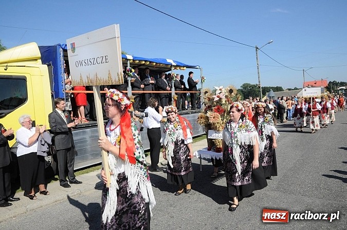 Zdjęcie w galerii na portalu naszraciborz.pl: Dożynki Gminy Krzyżanowice - gigantyczny korowód w Bolesławiu wiadomości z regionu