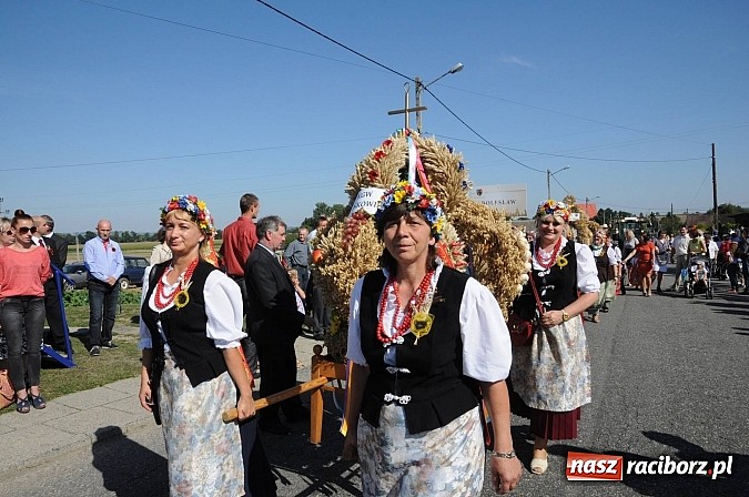 Zdjęcie w galerii na portalu naszraciborz.pl: Dożynki Gminy Krzyżanowice - gigantyczny korowód w Bolesławiu wiadomości z regionu