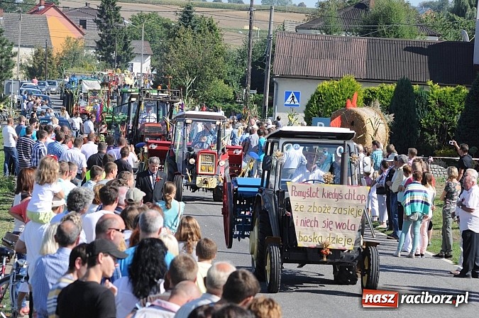 Zdjęcie w galerii na portalu naszraciborz.pl: Dożynki Gminy Krzyżanowice - gigantyczny korowód w Bolesławiu wiadomości z regionu