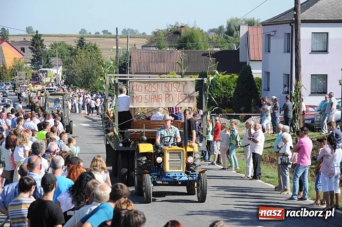 Zdjęcie w galerii na portalu naszraciborz.pl: Dożynki Gminy Krzyżanowice - gigantyczny korowód w Bolesławiu wiadomości z regionu