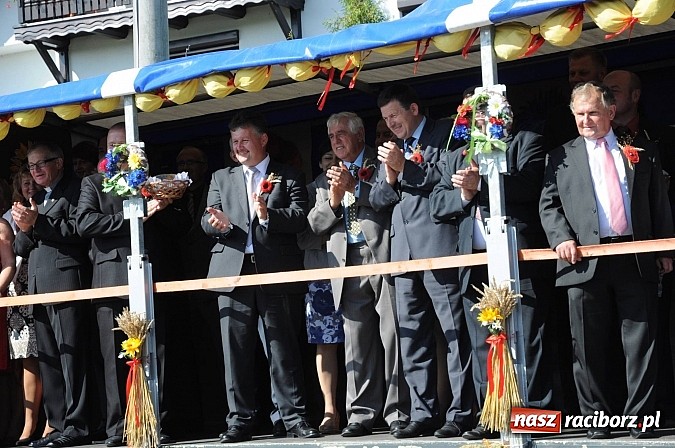 Zdjęcie w galerii na portalu naszraciborz.pl: Dożynki Gminy Krzyżanowice - gigantyczny korowód w Bolesławiu wiadomości z regionu