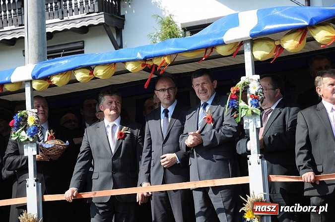 Zdjęcie w galerii na portalu naszraciborz.pl: Dożynki Gminy Krzyżanowice - gigantyczny korowód w Bolesławiu wiadomości z regionu